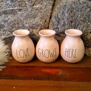 Rae Dunn Love grows here